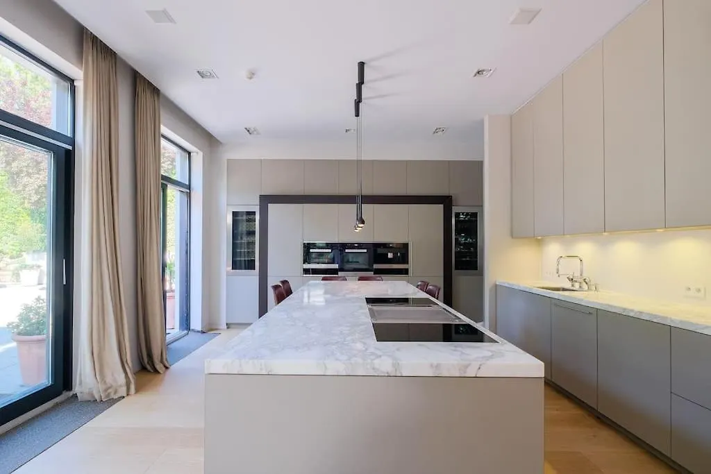 1000M2 Villa With Indoor Pool Brussels